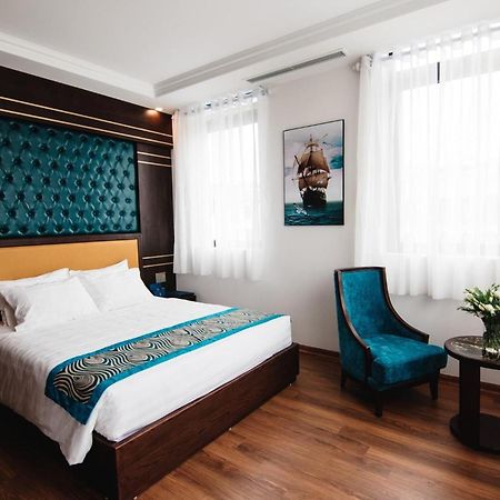 Paris Boutique Hotel Халонг Екстер'єр фото