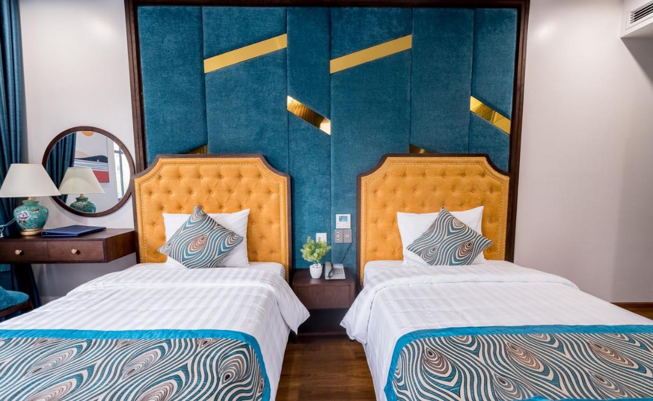 Paris Boutique Hotel Халонг Екстер'єр фото